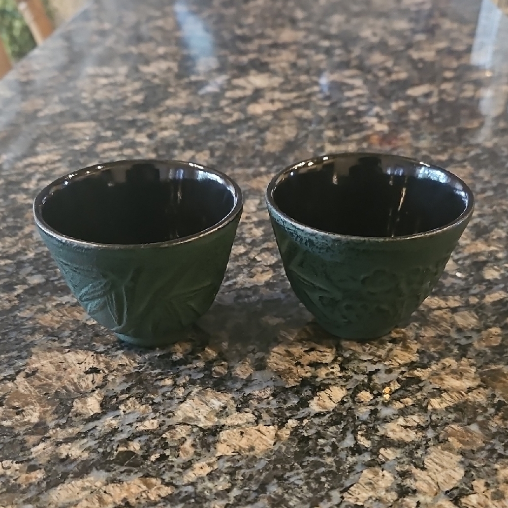 Set Of Two Japanse Iron Tea Pot